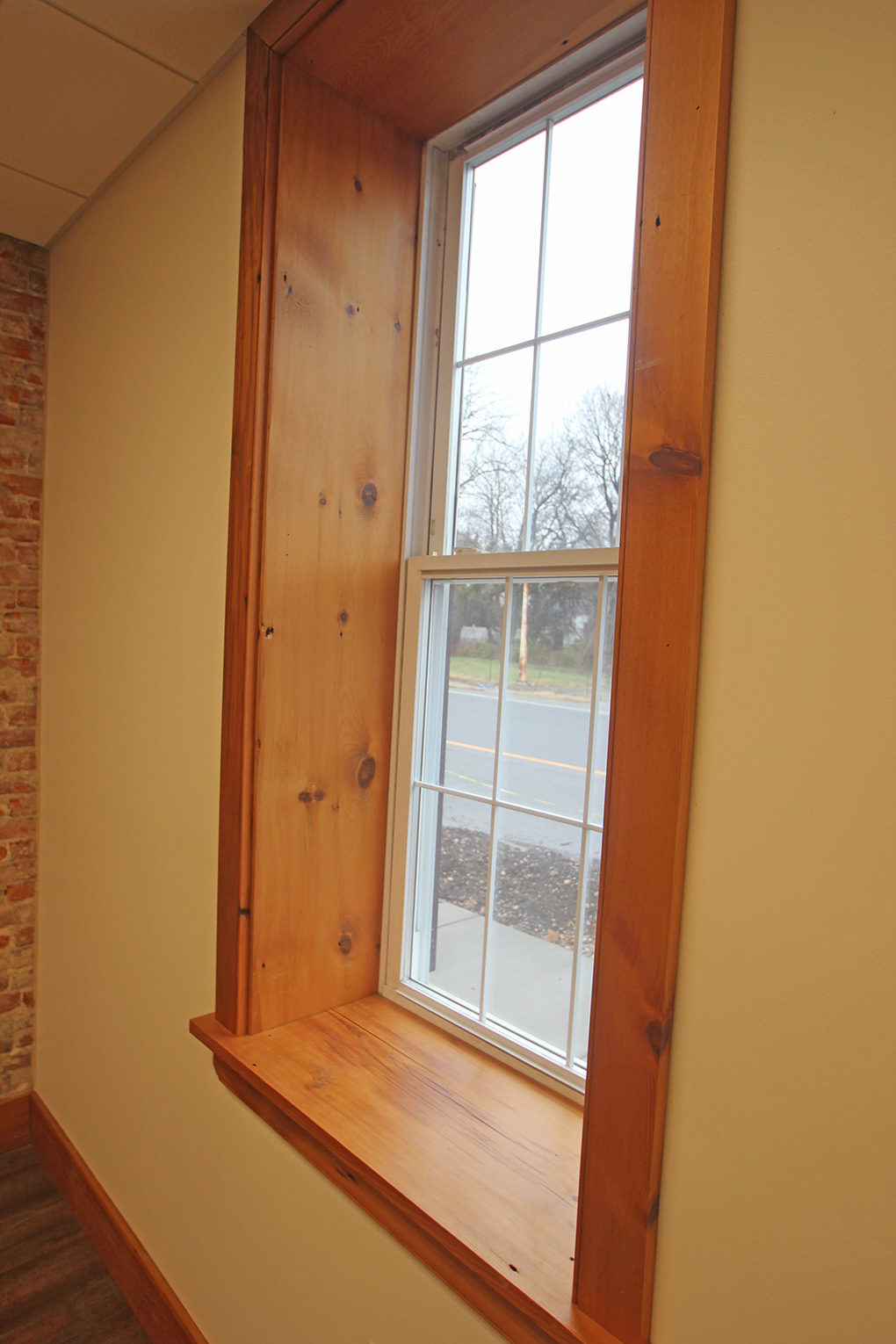 custom window trim