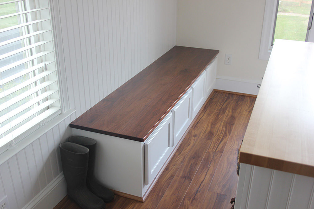 custom woodworking mudroom bench